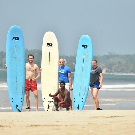 Chez Podi Surf Stay Mirissa Eksteriør bilde