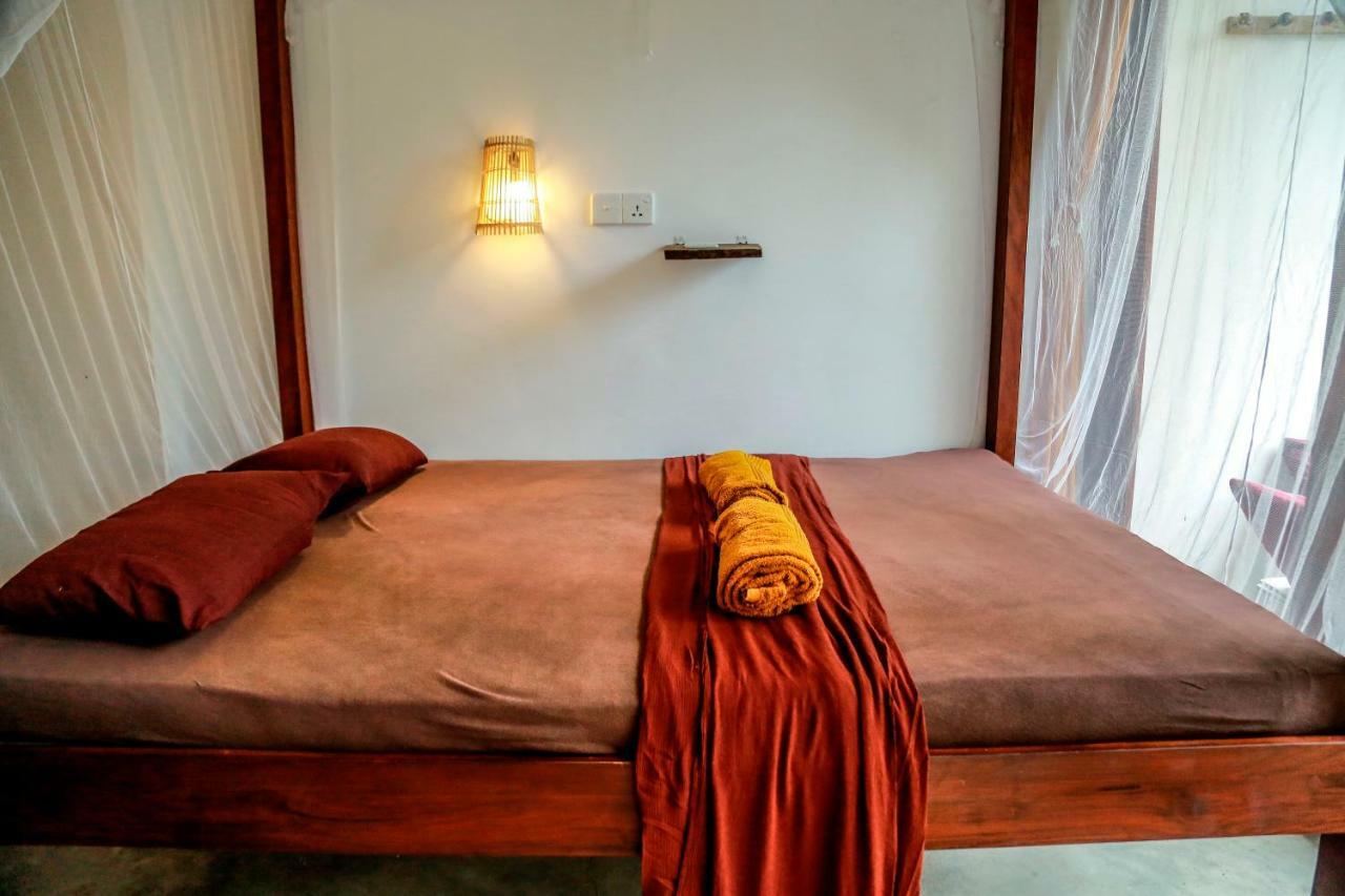 Chez Podi Surf Stay Mirissa Eksteriør bilde
